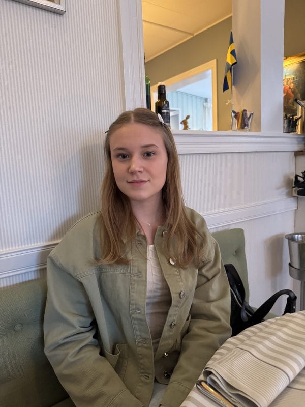 Porträttbild på Nathalie.