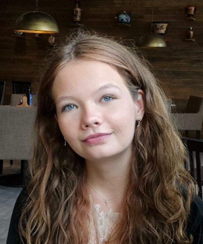 Elev Emelie.