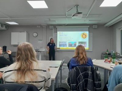 Tjejkväll på teknikprogrammet.